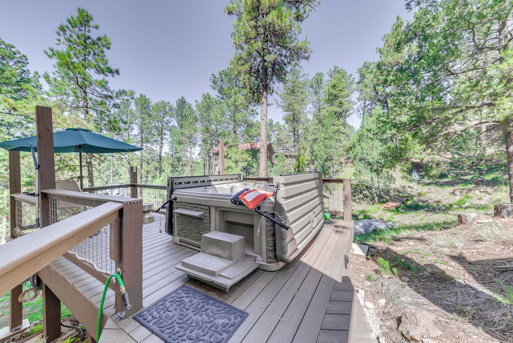 Ruidoso Retreat with Sierra Blanca Peak Views in Ruidoso, United States