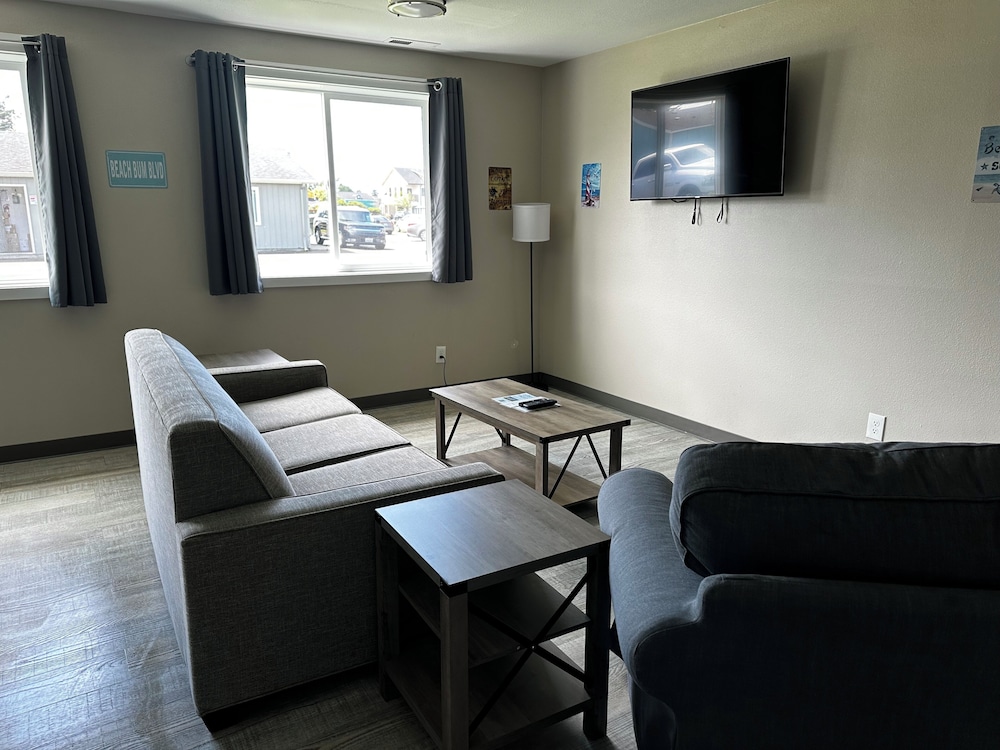 The Coastal Inn and Suites - photo 53