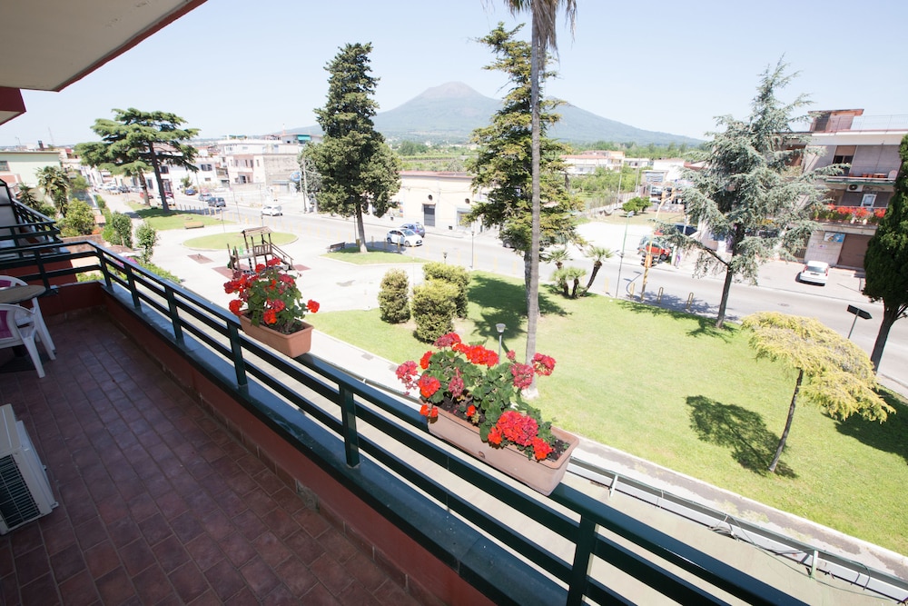 Hotel De Rosa - carbon neutral hotel in Boscoreale