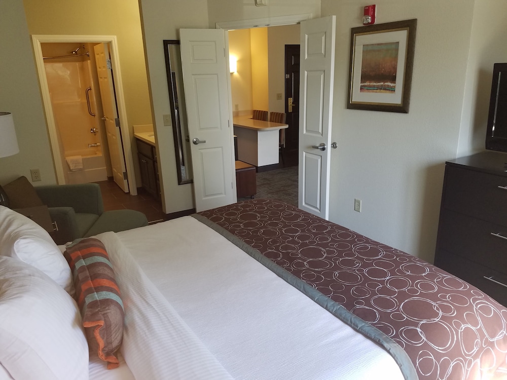 Staybridge Suites Cincinnati North by IHG - photo 23