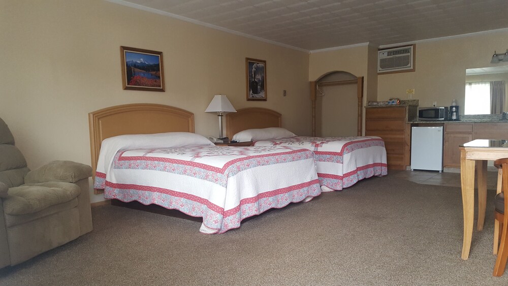 Bristlecone Motel - photo 10