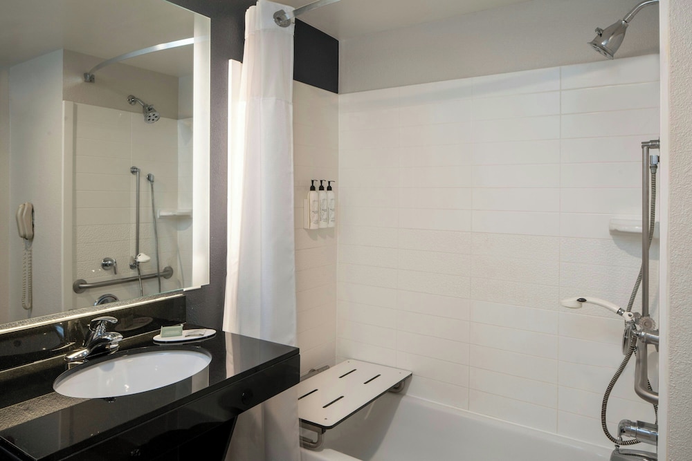 Fairfield Inn & Suites By Marriott Memphis Germantown - photo 9