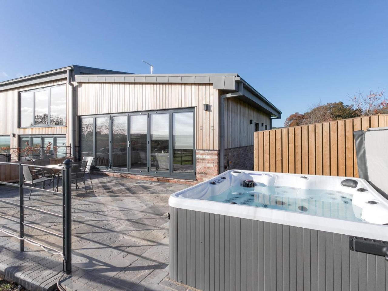 The Hideaway Ukc3844 in Derby, United Kingdom