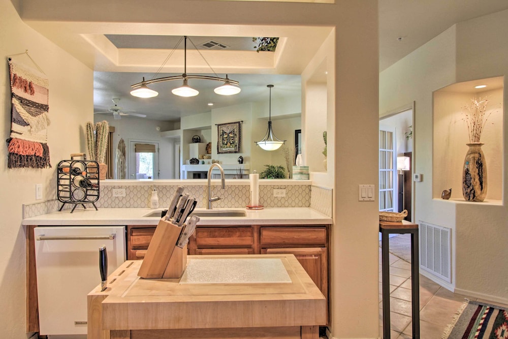 Scottsdale Condo w Balcony & Resort Amenities - photo 8