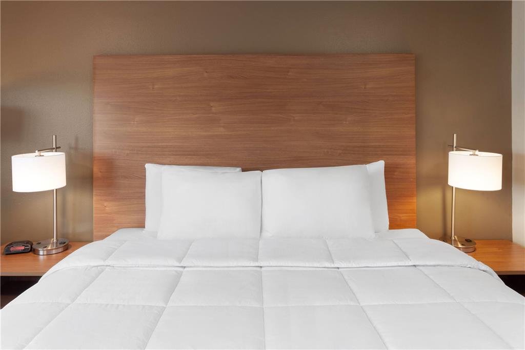 Baymont by Wyndham Oshkosh Airport - photo 20