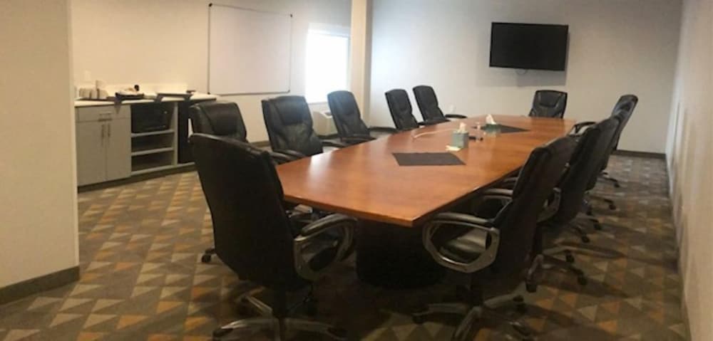 Holiday Inn Salem an IHG Hotel - photo 3