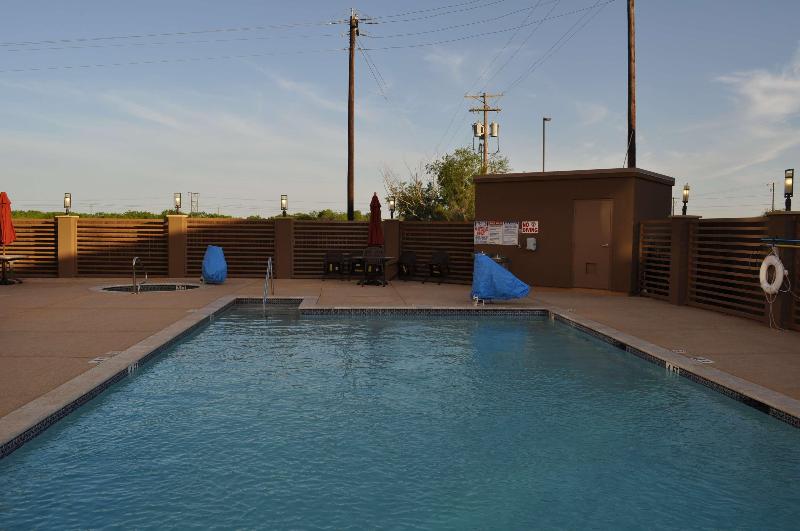 Hampton Inn Pleasanton - photo 23