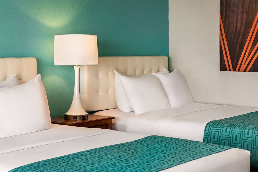 Howard Johnson by Wyndham Ocean City Oceanfront - photo 30