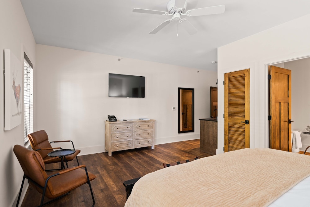 The Blowing Rock Manor - photo 22