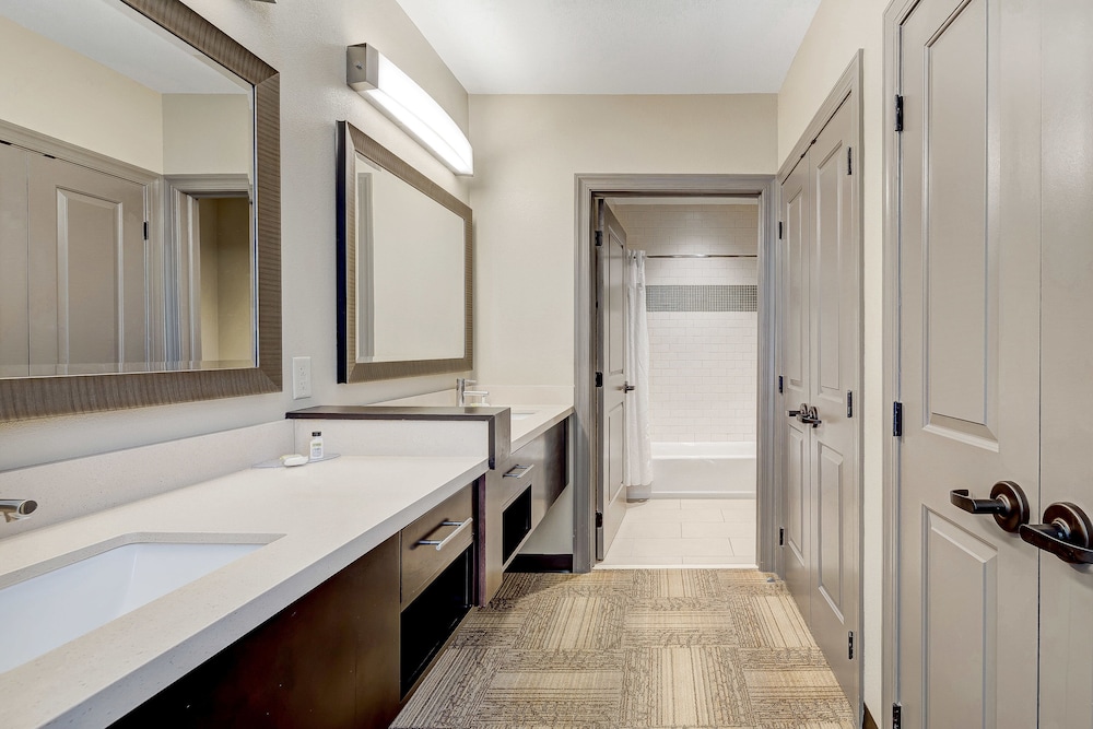 Staybridge Suites Baltimore Inner Harbor by IHG - photo 74