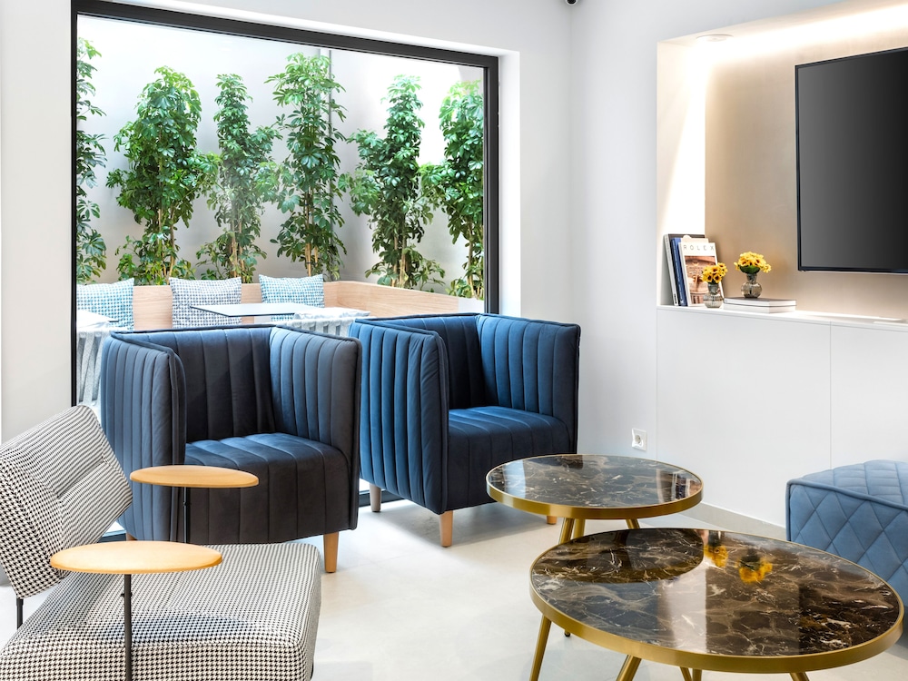 Days City Suites — Patra — photo 2
