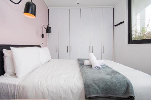 402 the Flamingo Luxury Living
