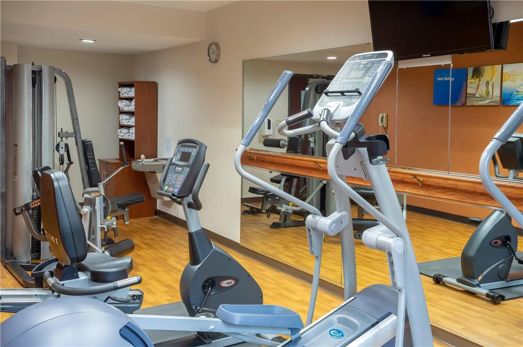 Comfort Suites Outlet Center - photo 25