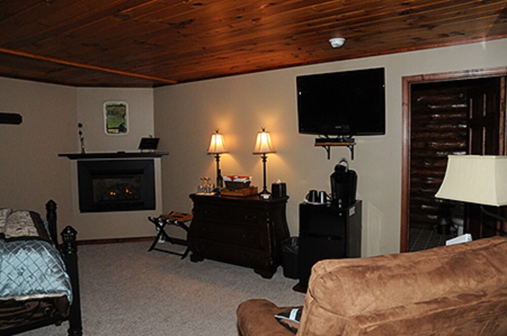 Bear Lodges & 131 Main Street - photo 31