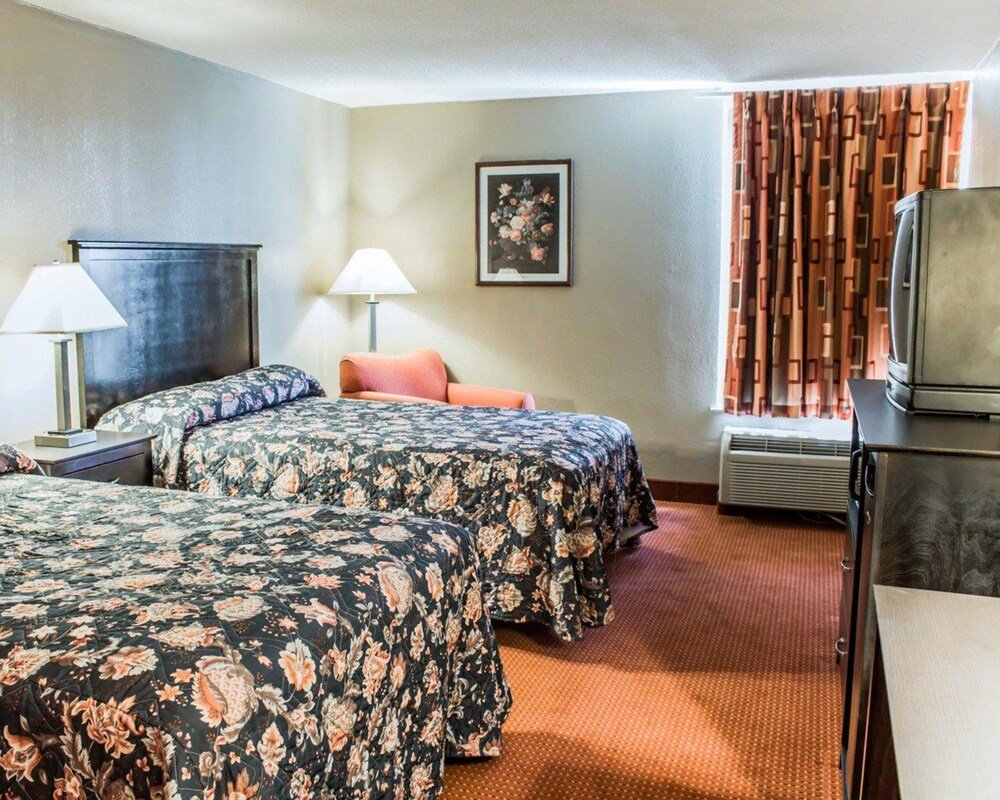 Econo Lodge Burlington I 40 - photo 14