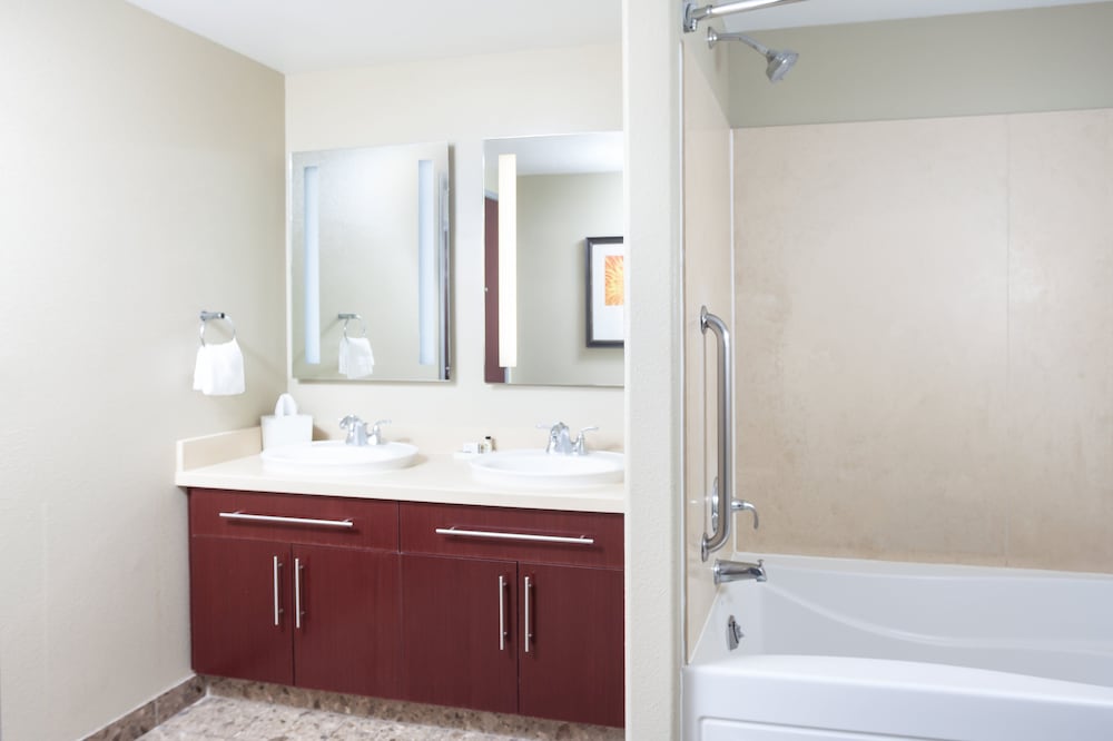 Staybridge Suites: Las Vegas Stadium District by IHG - photo 43