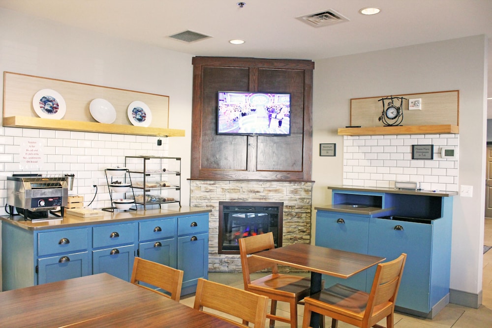 Country Inn & Suites by Radisson Marinette WI - photo 40