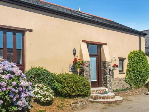 Frankaborough Cottage Uk48326 — 4-Star Luxury Hotel in Lifton, United Kingdom