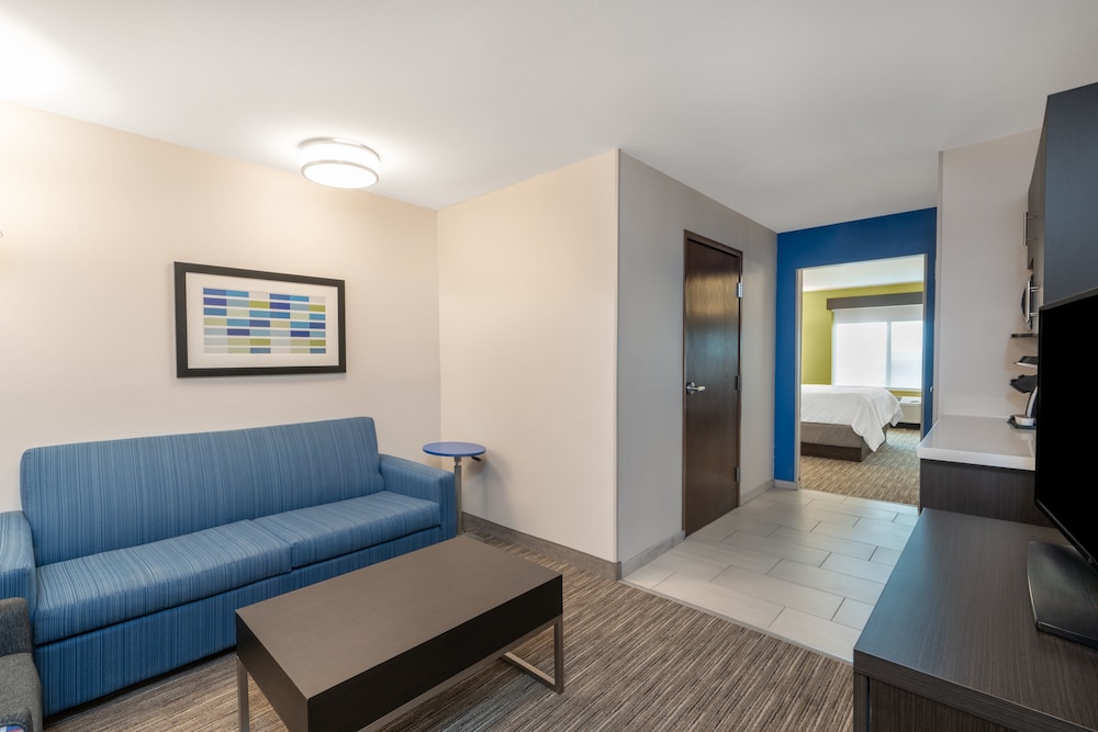 Holiday Inn Express & Suites Trinidad by IHG - photo 15