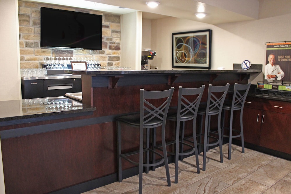 Cobblestone Inn & Suites Lamoni - photo 43