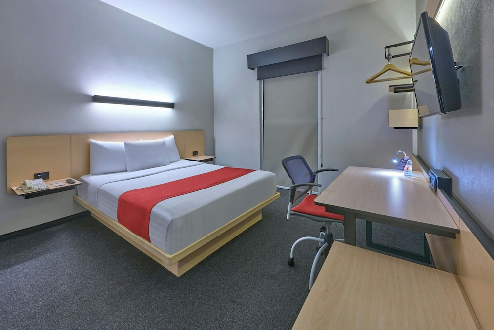 City Express CDMX Plaza Central