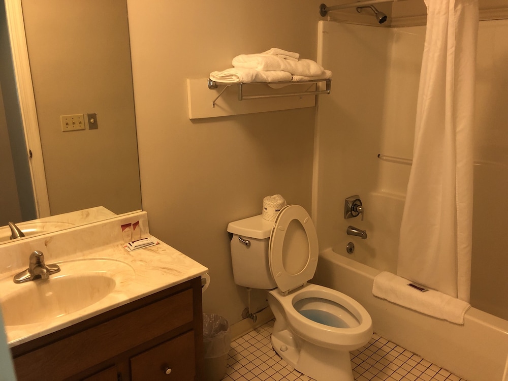The Tompkinsville Inn - photo 15