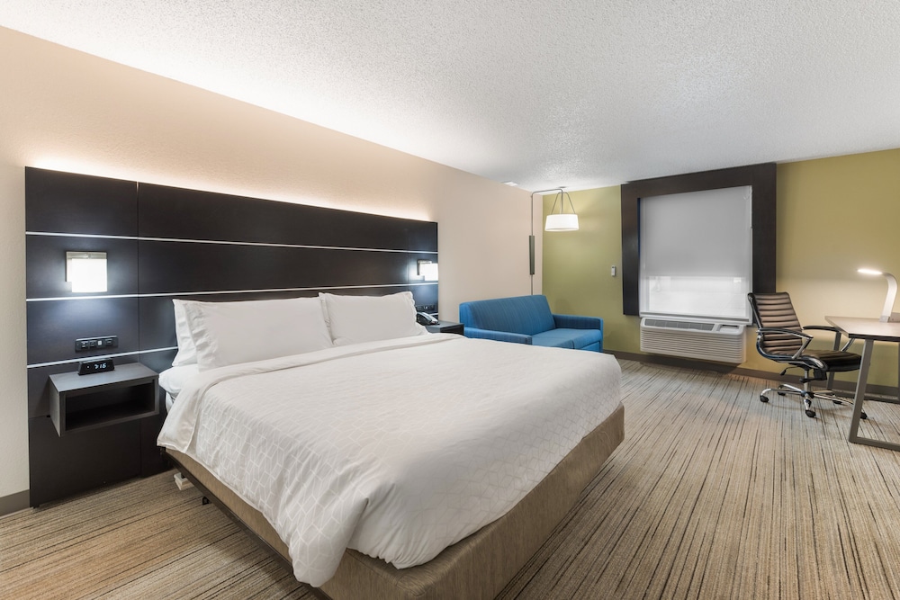 Holiday Inn Express Columbus Downtown by IHG - photo 12