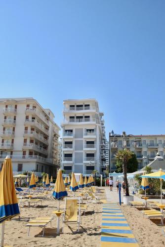 Condominio Bagni Home Immobiliare Jesolo — 4-Star Luxury Hotel in Lido Di Jesolo, Italy