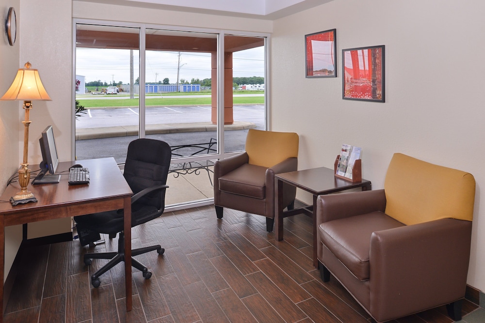 Red Roof Inn Clyde - photo 24