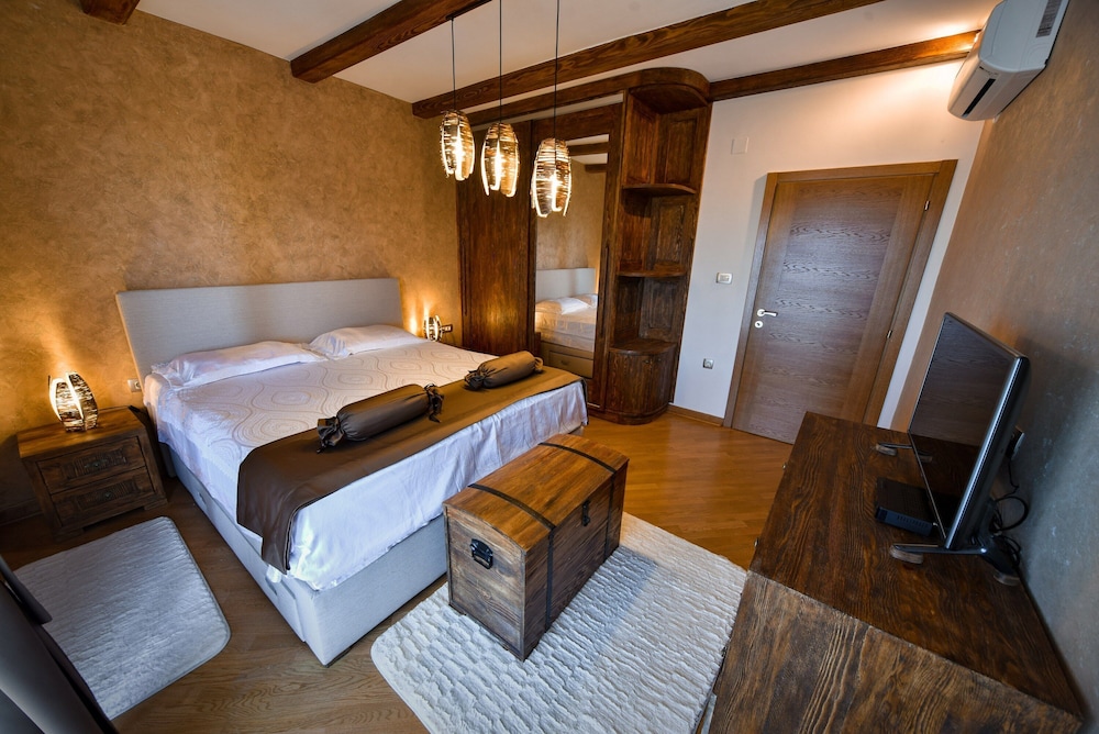 Villa Dub — Kotor — photo 4
