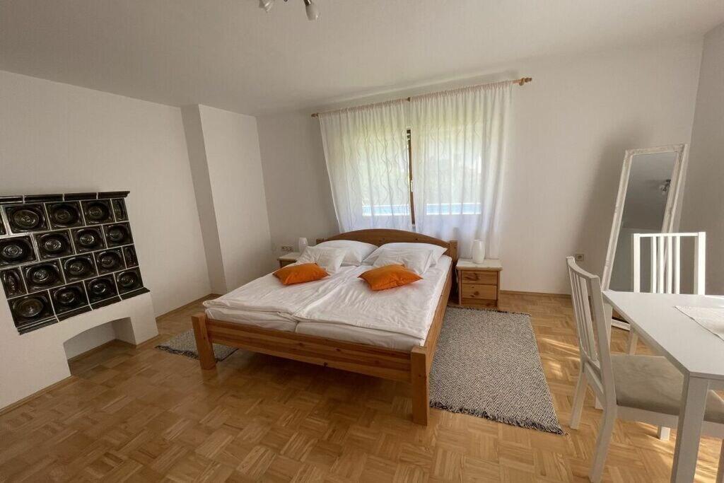 Holiday home at Linsendorfer See — 4-Star Luxury Hotel in Gallizien, Austria