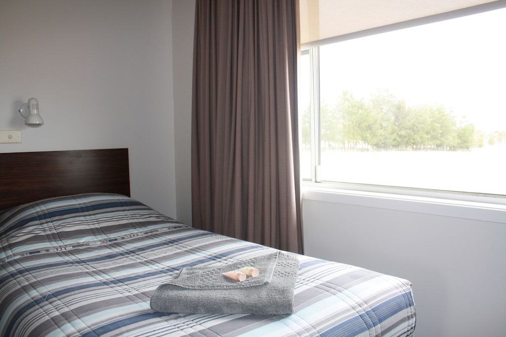 Isis Motel Scone — hotel in Scone