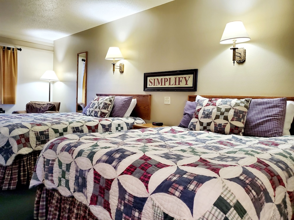 Covered Wagon Motel - photo 41