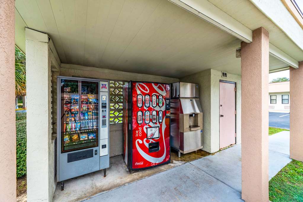 Econo Lodge Crystal River - photo 25