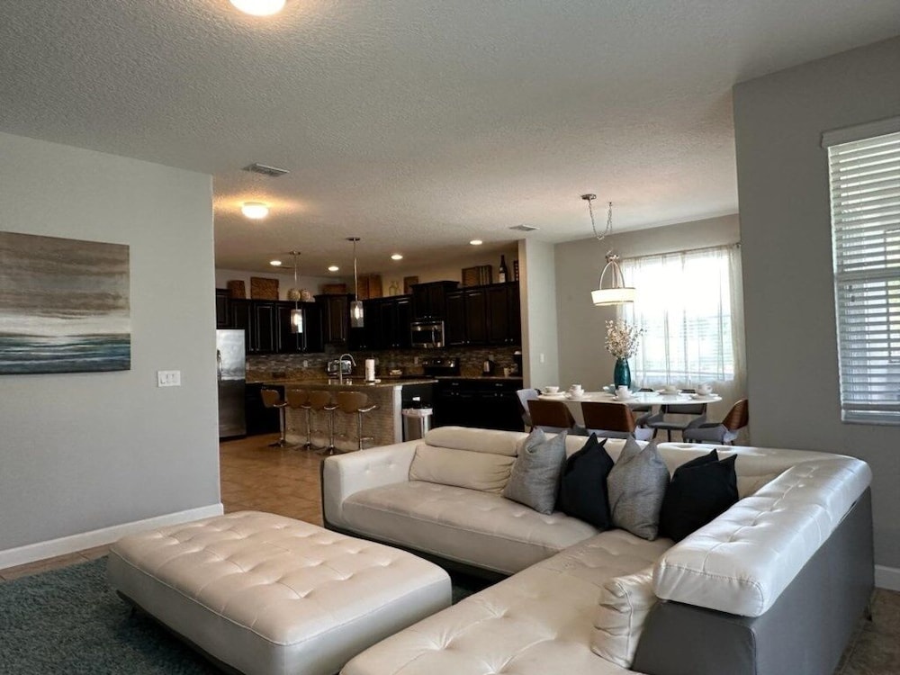 Spacious Family Getaway W Resort 3154pp 5 Bedroom Home by RedAwning - photo 22