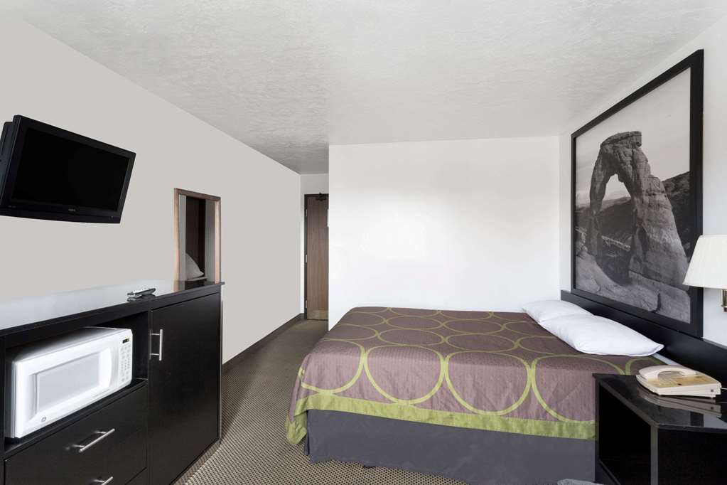 Super 8 by Wyndham Logan - photo 14