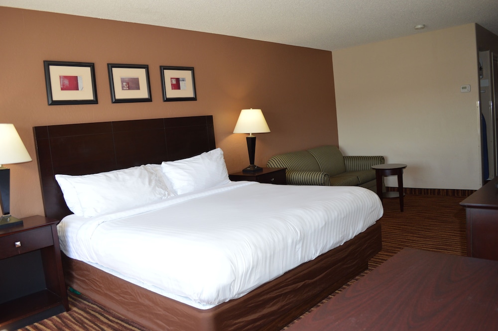 First Choice Inns at the Swell - photo 14