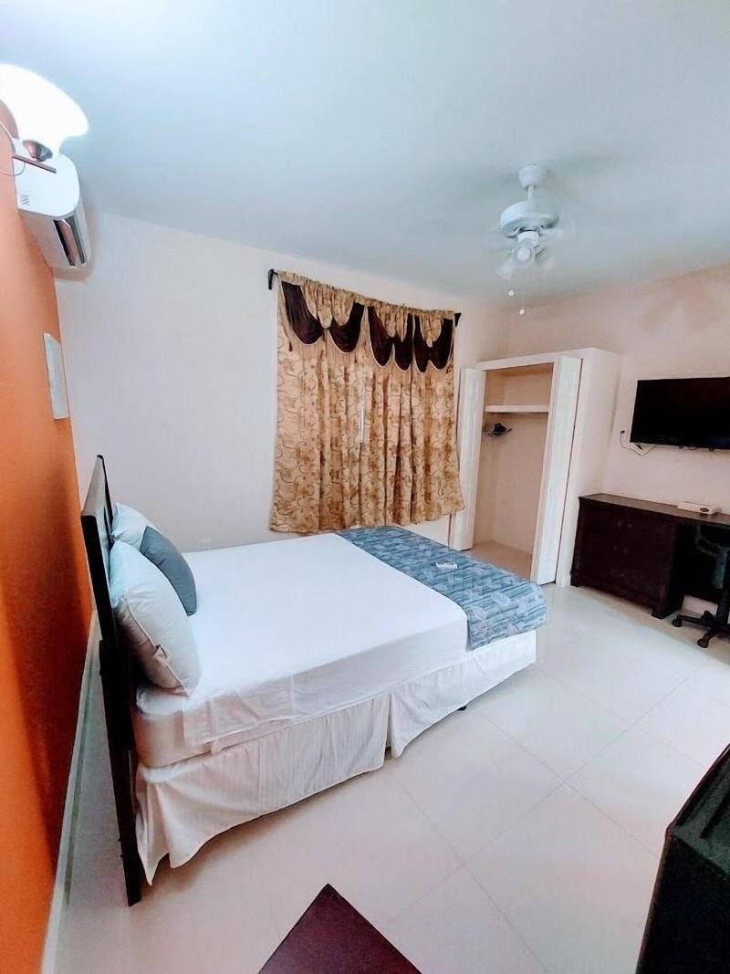 Hotel image of The Golden Gate Inn