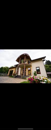 Casa Perla Nordului — 4-Star Luxury Hotel in Moisei, Romania