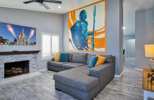 F 58 Mandos Hideaway in Anaheim, United States