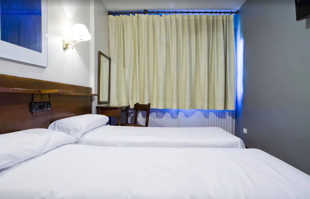 Hotel Ibiltze — Lasarte — photo 3