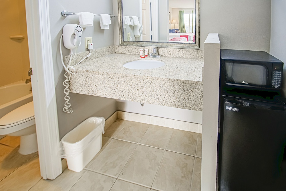 Cypress Inn & Suites Washington by OYO - photo 30