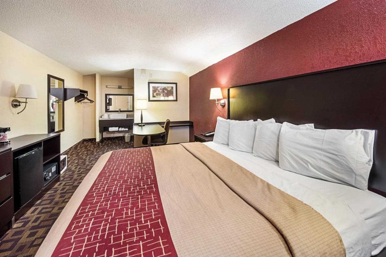 Red Roof Inn Anderson IN - photo 5