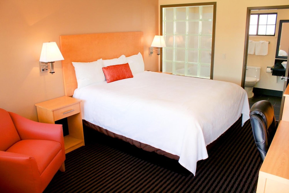 Travelodge by Wyndham Vallejo - photo 15