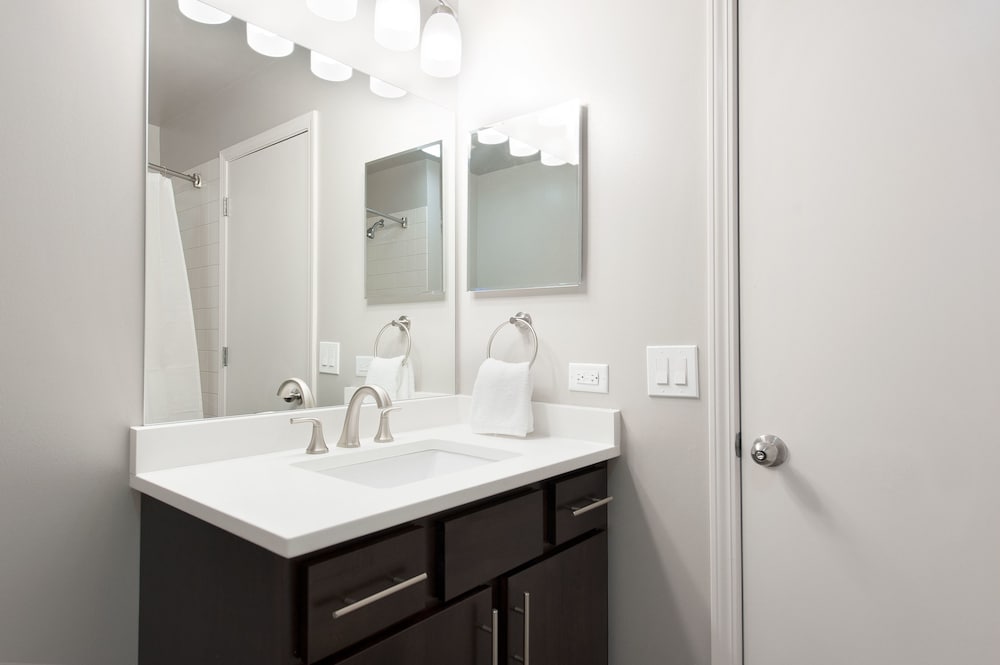 Bright South Loop Suites by Sonder - photo 3