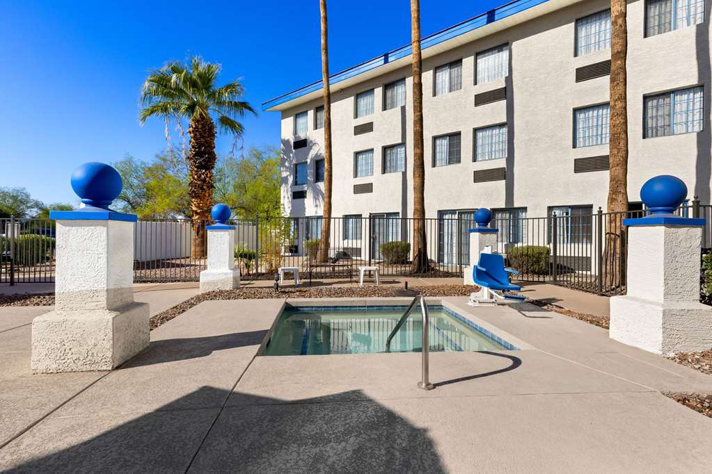 Days Inn & Suites by Wyndham Mesa Near Phoenix - photo 12
