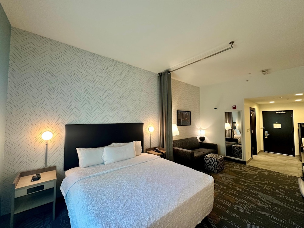 Home2 Suites by Hilton Rahway - photo 9