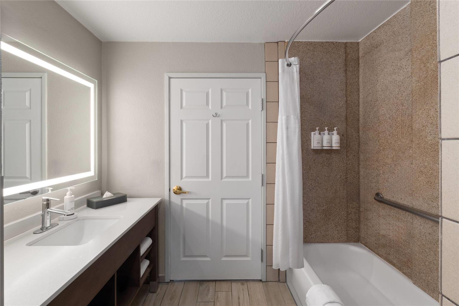 La Quinta Inn & Suites by Wyndham Gallup - photo 57
