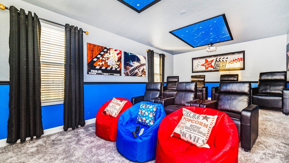 Spacious Resort Home: Pool Theater & More - photo 39