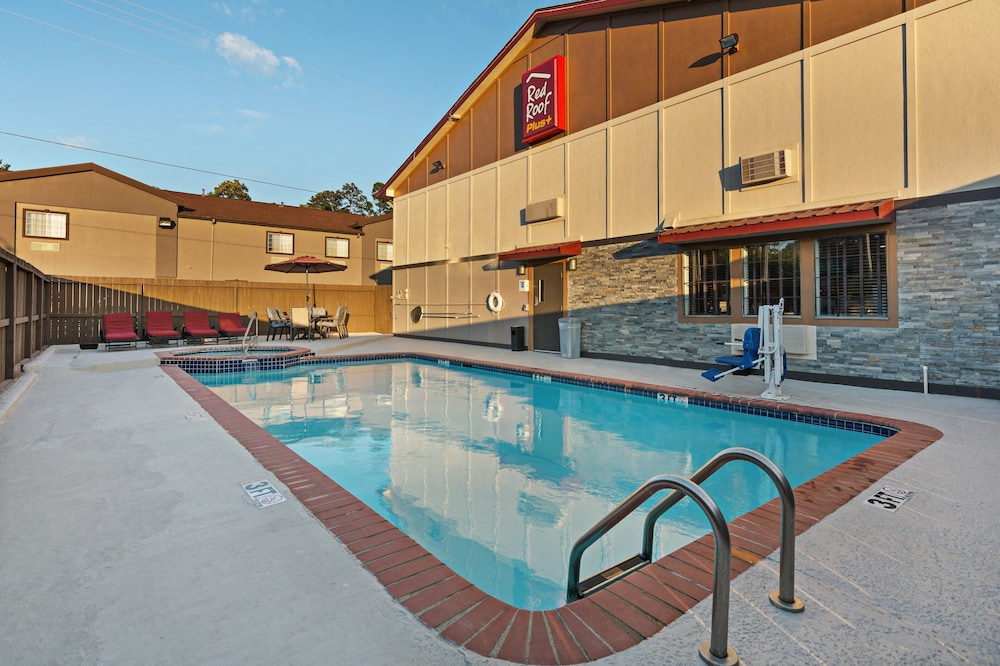Red Roof Inn PLUS Huntsville - photo 37